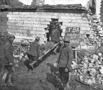 1918年，法国皮卡第，莫雷伊附近的法国野战医院 作者 不明