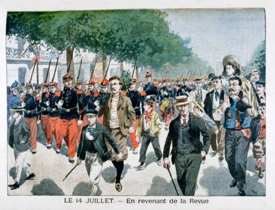 1901年7月14日，法国士兵从评论中返回 作者 不明