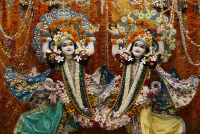 Gaura Nitai murthis in Krishna-Balaram temple, Vrindavan. India 作者 不明