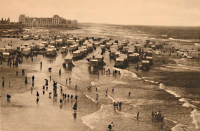 沐浴时的钢绞线全景，c1928 作者 不明