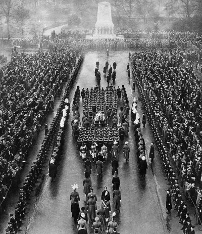 1936年1月28日在伦敦，骑马卫兵阅兵仪式上的乔治五世葬礼 作者 不明