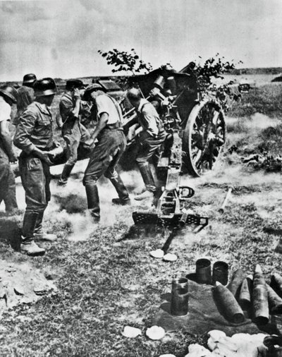1941年德国大炮在东线行动 作者 不明