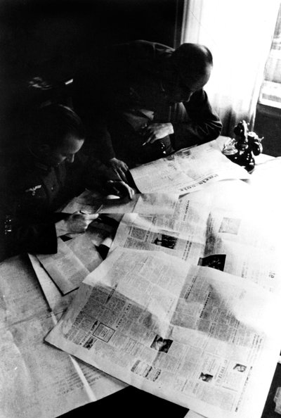 1944年5月，法国对德国报业的审查制度，占领了巴黎 作者 不明