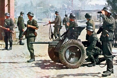 1943年，德国步兵与光场大炮，俄罗斯 作者 不明