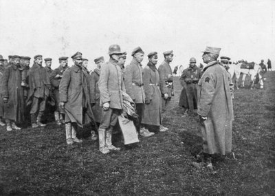 1918年4月18日被俘的德国囚犯被告知其囚禁规则，法国 作者 不明