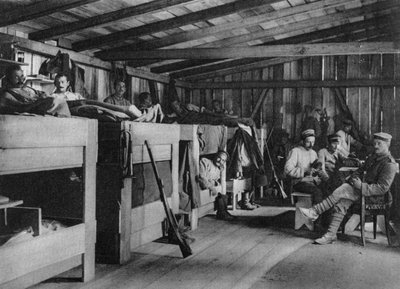 1916年第一次世界大战，法国孚日在reduit收容所中的德国士兵 作者 不明