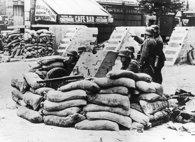 1940年6月，巴黎附近的德军占领了法国街垒 作者 不明
