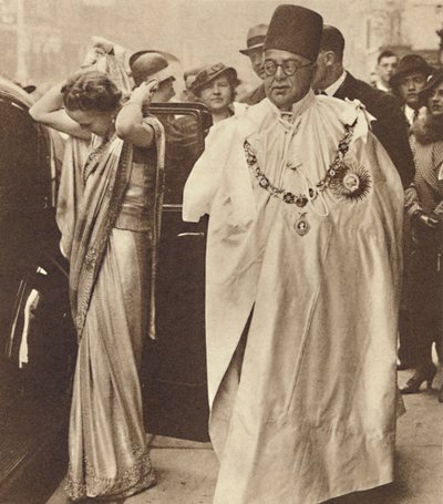 1937年5月12日，阿加汗亲王和阿古汗（Begum Aga Khan）阁下 作者 不明