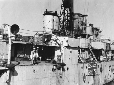 HMS紫水晶，于1949年4月20日在长江上行动后 作者 不明