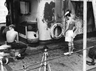 HMS紫水晶，于1949年4月20日在长江上行动后 作者 不明