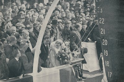 约克公爵夫人与约克公爵夫人于1935年4月4日发射Strathmore 作者 不明