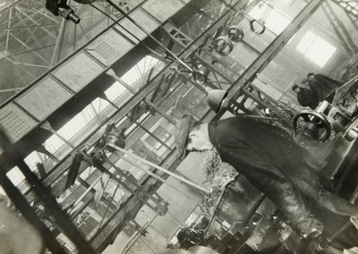 1930年代，苏联一家机械厂 作者 不明