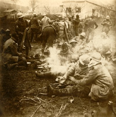 法国北部克罗讷，库西农场，临时厨房的步兵，c1914-c1918 作者 不明