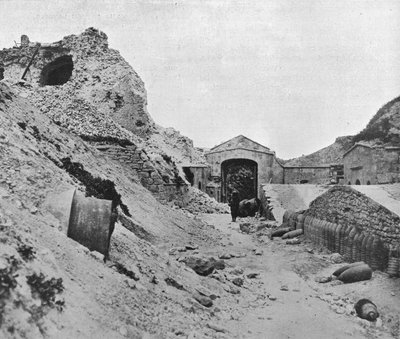塞德·埃尔·巴尔（Sedd el Bahr）失事的堡垒内，1915年 作者 不明
