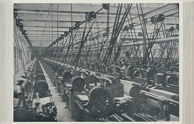 棉纺厂内部，1910年 作者 不明