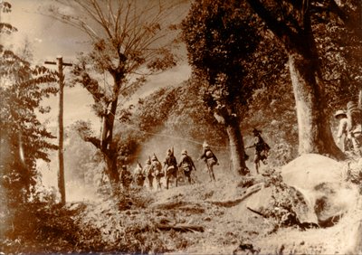 日本士兵向新几内亚莫尔兹比港推进，第二次世界大战，1942年 作者 不明