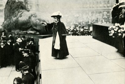 珍妮·贝恩斯（Jennie Baines）1908年在特拉法加广场（Trafalgar Square）讲话，1947年。 作者 不明