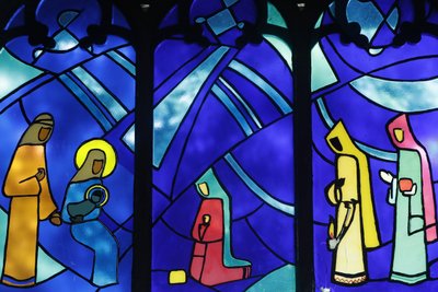 Kon Tum Cathedral. Stained glass window. Adoration of the Magi. Kon Tum. Vietnam 作者 不明
