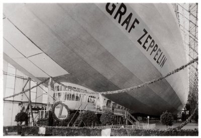 1928年9月9日，德国腓特烈港齐柏林飞艇LZ127齐柏林飞艇的发射仪式 作者 不明