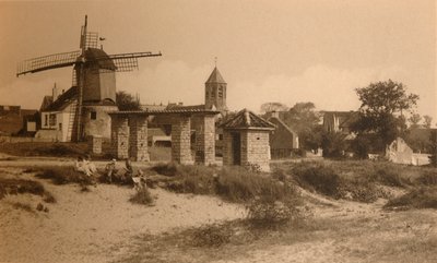 老磨坊和教堂，老风车和教堂，c1900。 作者 不明