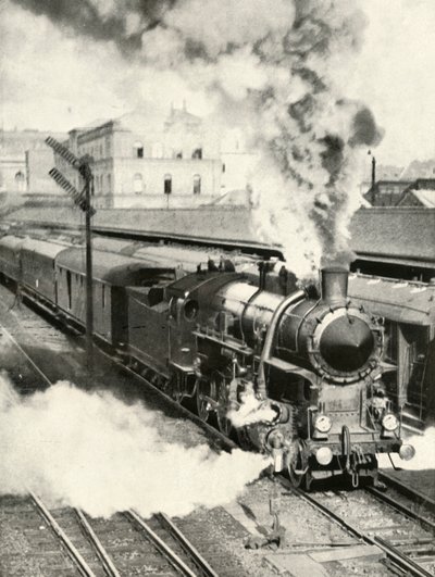 离开布达佩斯。 1935-36年，特快列车从中央车站出发。 作者 不明