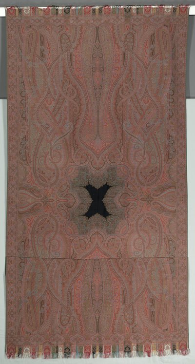 大型对称Botehs和小黑中心长披肩，1855-1862年。 作者 不明