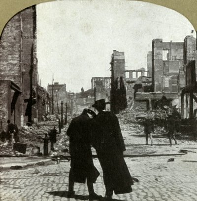 从萨特（Sutter）和琼斯街（Jones Sts。）角往东北看，1906年。 作者 不明