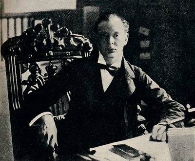 1900年，1945年，奥尔德姆成员。 作者 不明
