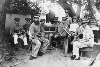约1917年，德岛县的德国万户战俘营管弦乐队的成员。 作者 不明