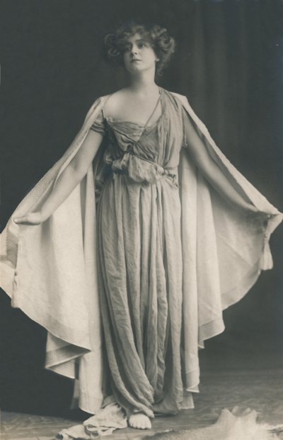 加布里埃尔·雷（Gabrielle Ray）小姐，1883-1973年，c1930。 作者 不明