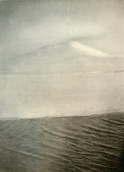 从冰脚上的埃雷布斯山，c1908，1909年 作者 不明