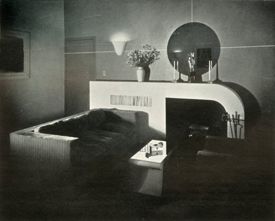 雷蒙德·洛维（Raymond Loewy）亲自设计的纽约顶层公寓-壁炉，1937年。 作者 不明