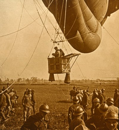 从弹幕气球c1914-c1918观察敌人的位置 作者 不明