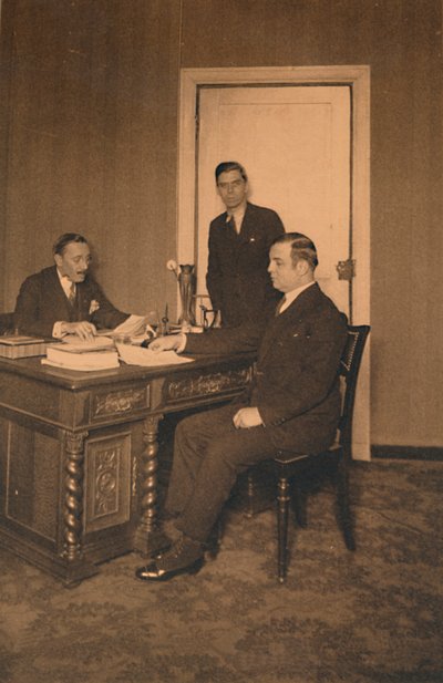 1927年，比利时布鲁塞尔古巴大使馆秘书办公室。 作者 不明