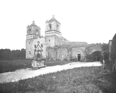 古老的西班牙任务，美国德克萨斯州圣安东尼奥市，摄于1900年。 作者 不明