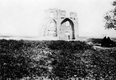 底格里斯河河岸上的旧废墟，摩苏尔，美索不达米亚，1918年 作者 不明