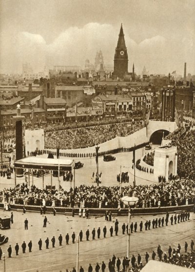 1934年7月18日，利物浦的默西隧道开通。 作者 不明