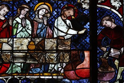 Our Lady of Strasbourg Cathedral. Stained glass window. The transformation of water into wine at the Marriage at Cana. 14 th century. Strasbourg. France. 作者 不明