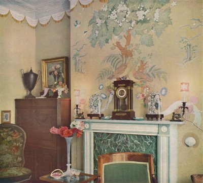 彩绘烟囱式乳房，1933年 作者 不明