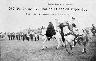 1906年4月28日，阿尔及利亚西迪·贝尔·阿贝斯（Sidi Bel Abbes）法国外籍兵团的国旗游行 作者 不明