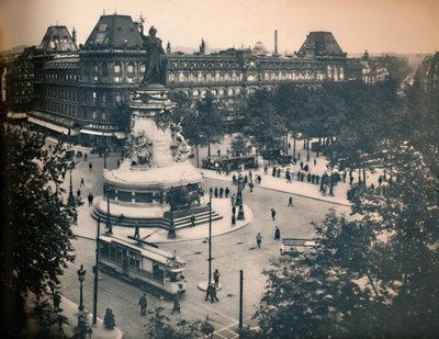 巴黎。 -共和国广场。 -LL，c1910。 作者 不明