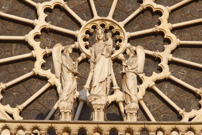 Paris Notre Dame cathedral west wing : Virgin and child and angels, Paris, France 作者 不明