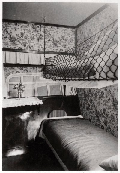 夜客舱，LZ 127齐柏林飞艇，1933年 作者 不明