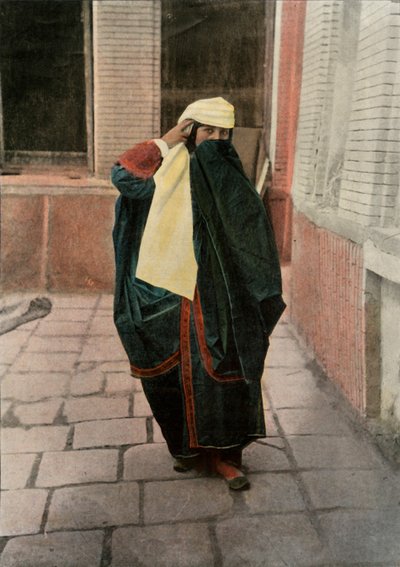 Persane En Costume De Ville，波斯人，《城市装扮》，1900年。 作者 不明