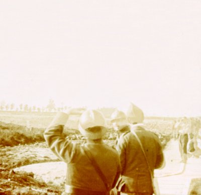 沟渠上的平面，比利时拉姆斯卡佩勒，c1914-c1918 作者 不明