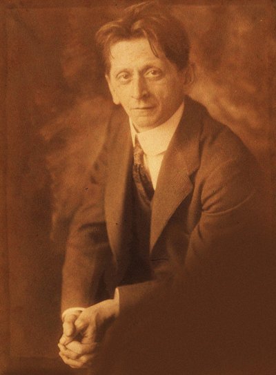 作曲家亚历山大·冯·泽姆林斯基的肖像1871-1942，1915年。 作者 不明