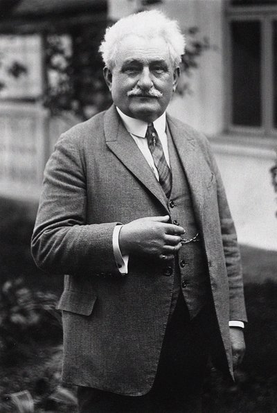 作曲家Leos Janacek 1854-1928的肖像。 作者 不明