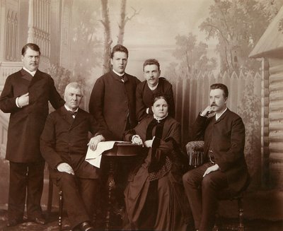 索菲亚·佩罗夫斯卡娅（Sophia Perovskaya）的家庭肖像，1860年代 作者 不明