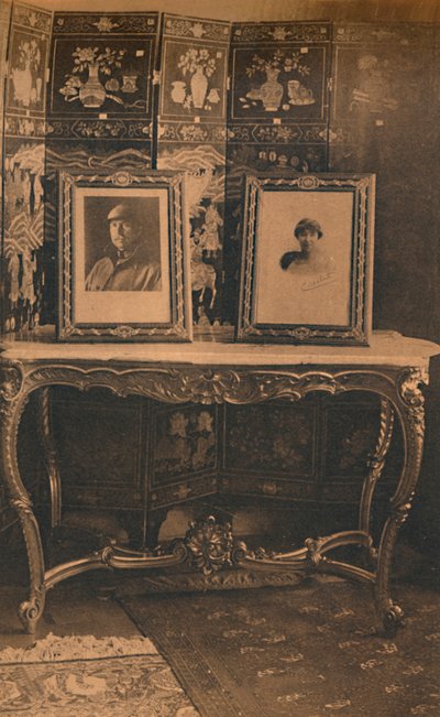 比利时国王和王后在古巴布鲁塞尔大使馆的肖像，1927年。 作者 不明