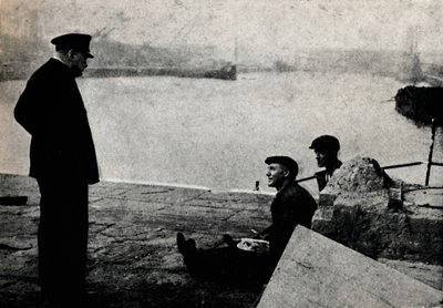 1940年代首相和街上的人，1945年。 作者 不明